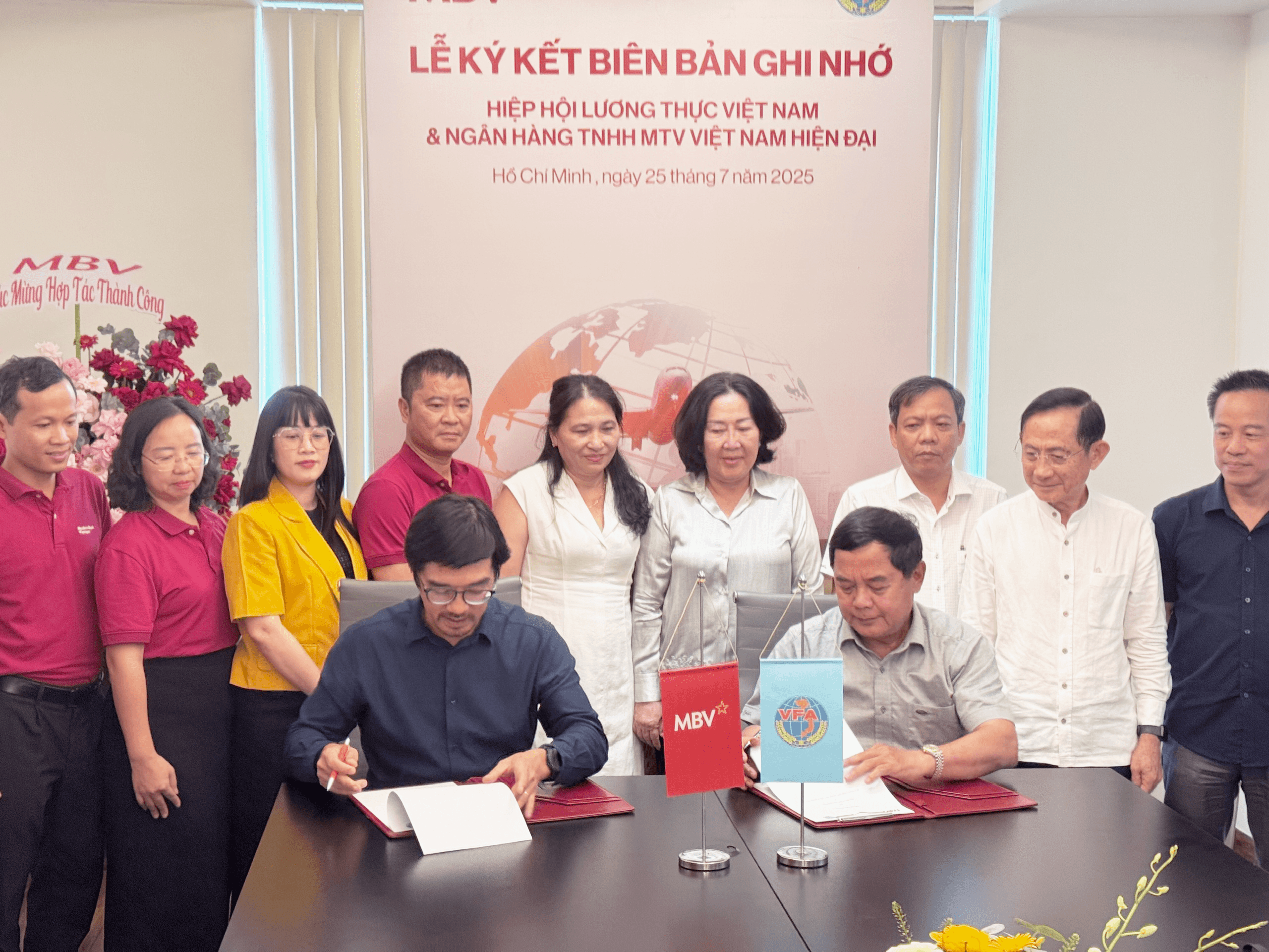 Ngân hàng Việt Nam Hiện Đại (MBV) và Hiệp hội Lương Thực Việt Nam (VFA) ký kết biên bản ghi nhớ hợp tác